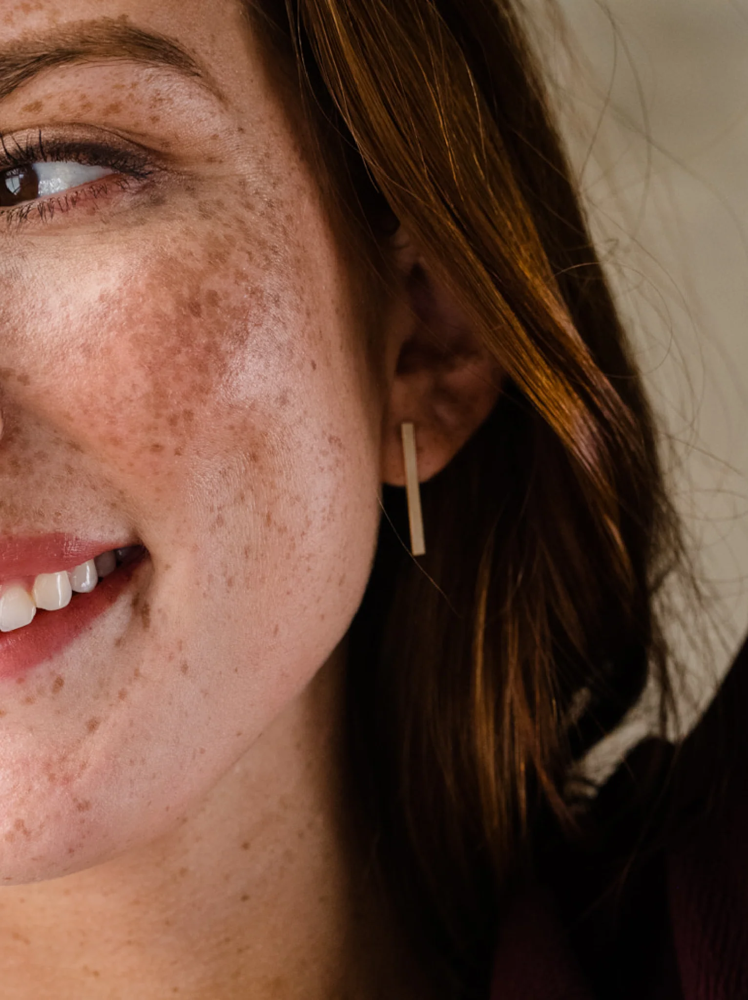 Luxe Stick Earring - Image 2