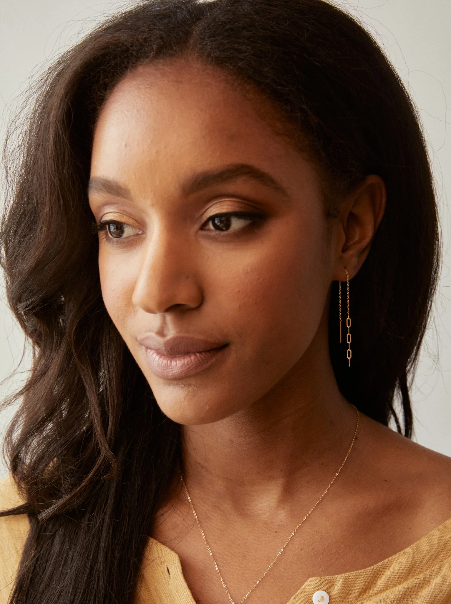 Essential Chain Threader Earrings - Image 3